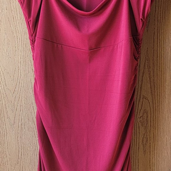 Red Square Neck Dress with side gathering Size M - Picture 2 of 4